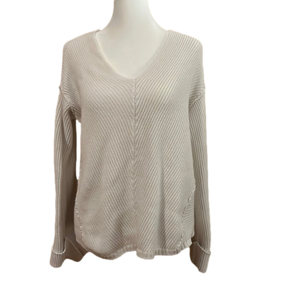 White V Neck Long Sleeve Cuffed Sweater - Picture 1 of 3